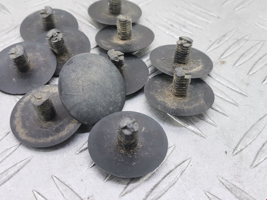 Клипсы LAND ROVER Discovery II 1998-2004