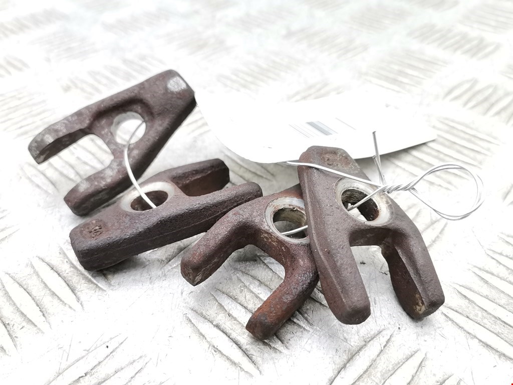 Кронштейн форсунки VOLVO V40 I 1995-2004