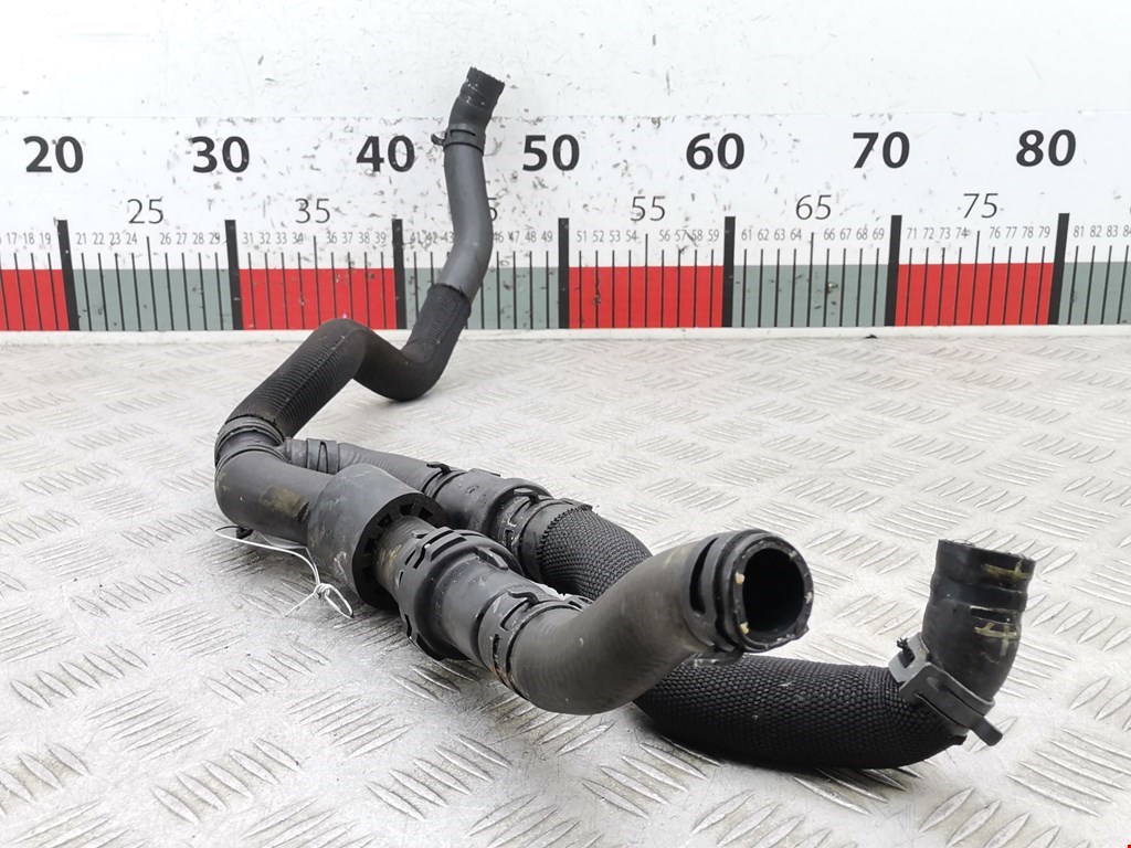 Патрубок AUDI A4 B8 2007-2015