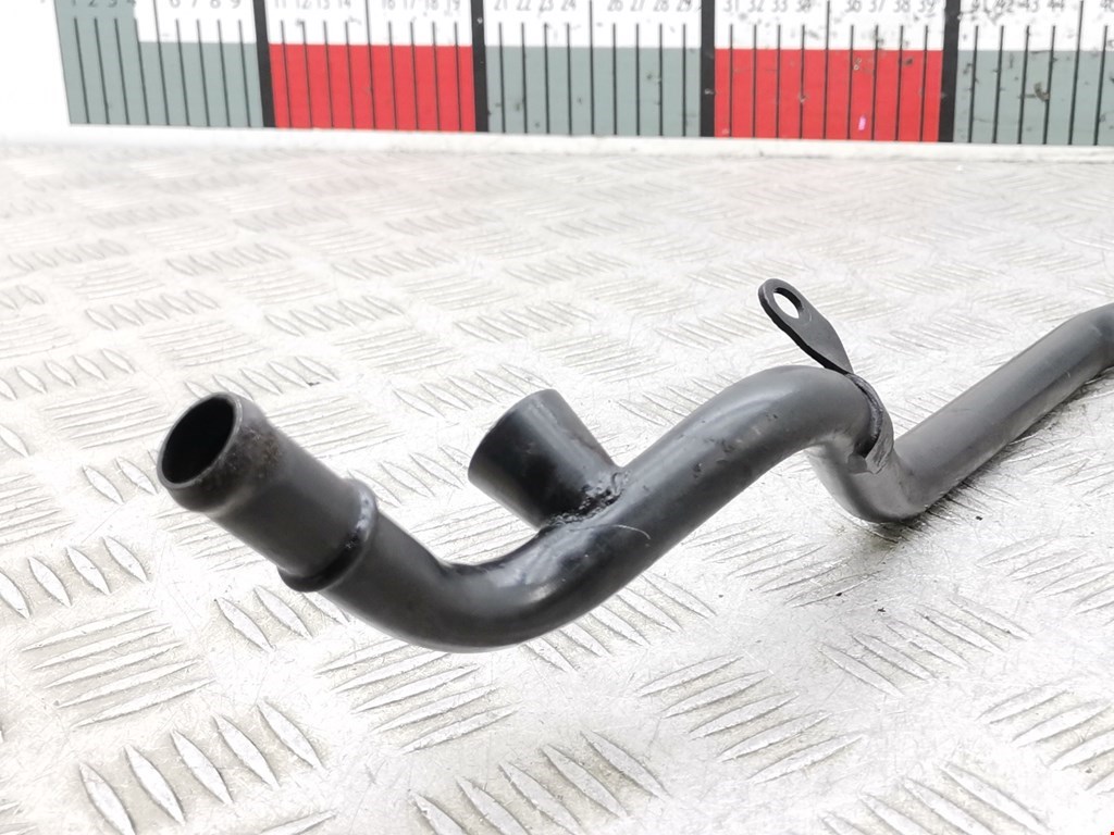 Патрубок AUDI A4 B8 2007-2015