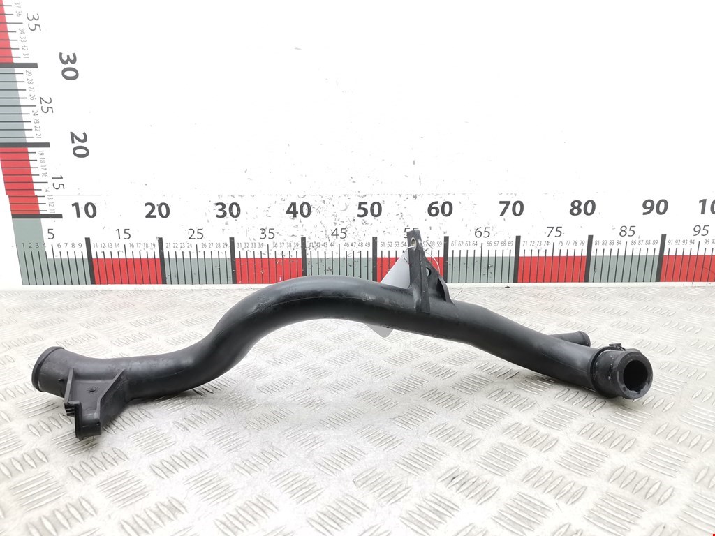 Патрубок AUDI A4 B8 2007-2015