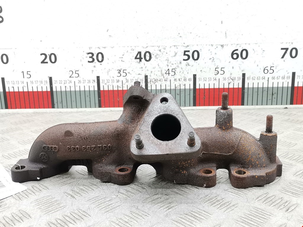 Коллектор выпускной AUDI A4 B8 2007-2015