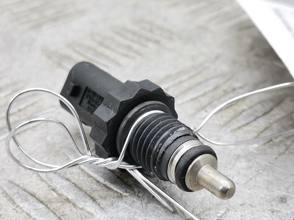 Датчик температуры (охлаждающей жидкости) AUDI A4 B8 2007-2015