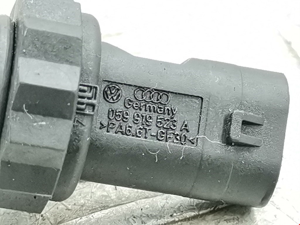 Датчик температуры (охлаждающей жидкости) AUDI A4 B8 2007-2015