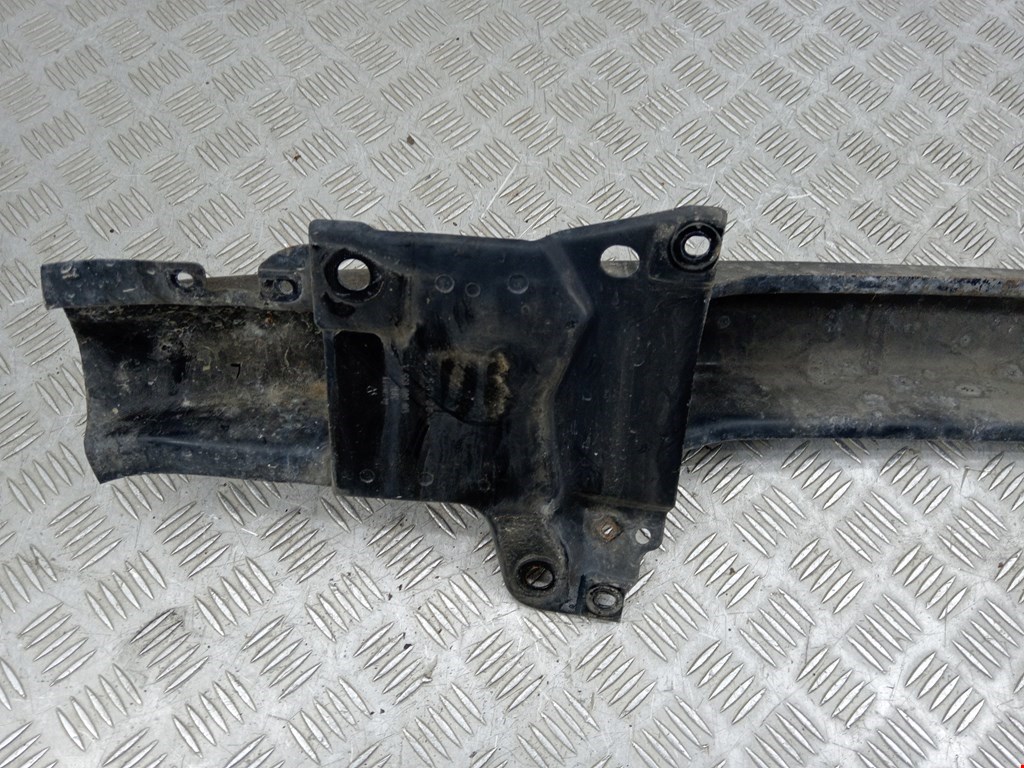 Усилитель переднего бампера (передний) VOLKSWAGEN Golf IV 1997-2003