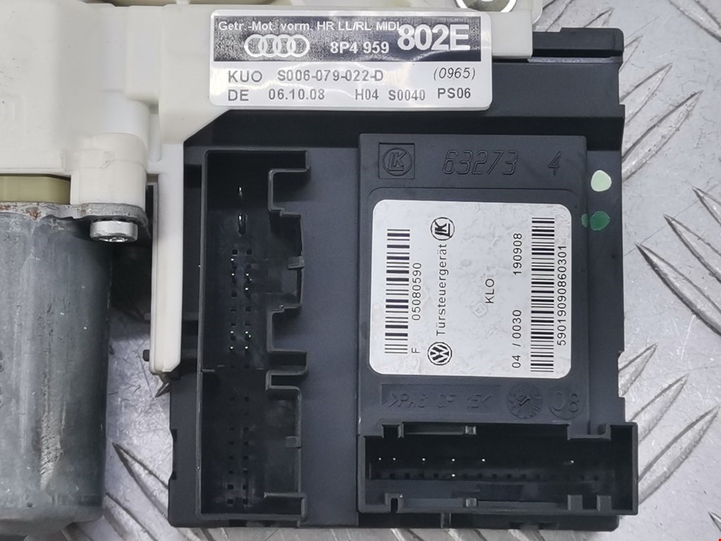 Стеклоподъемник задний правый AUDI A3 8P 2003-2013