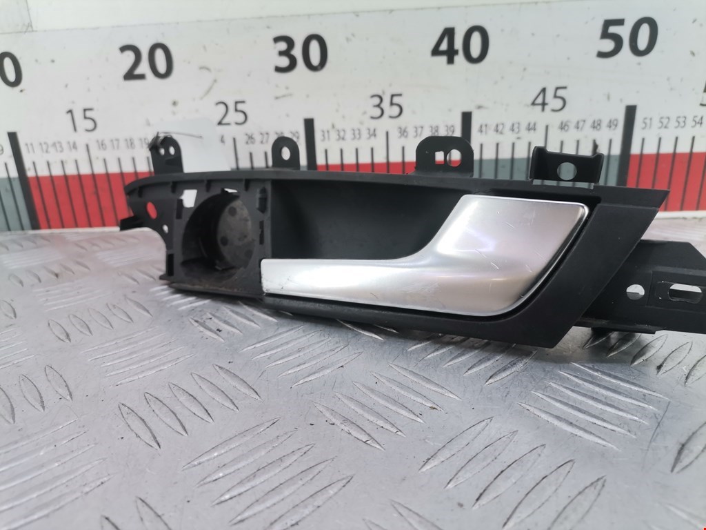 Ручка дверная задняя внутренняя правая AUDI A3 8P 2003-2013