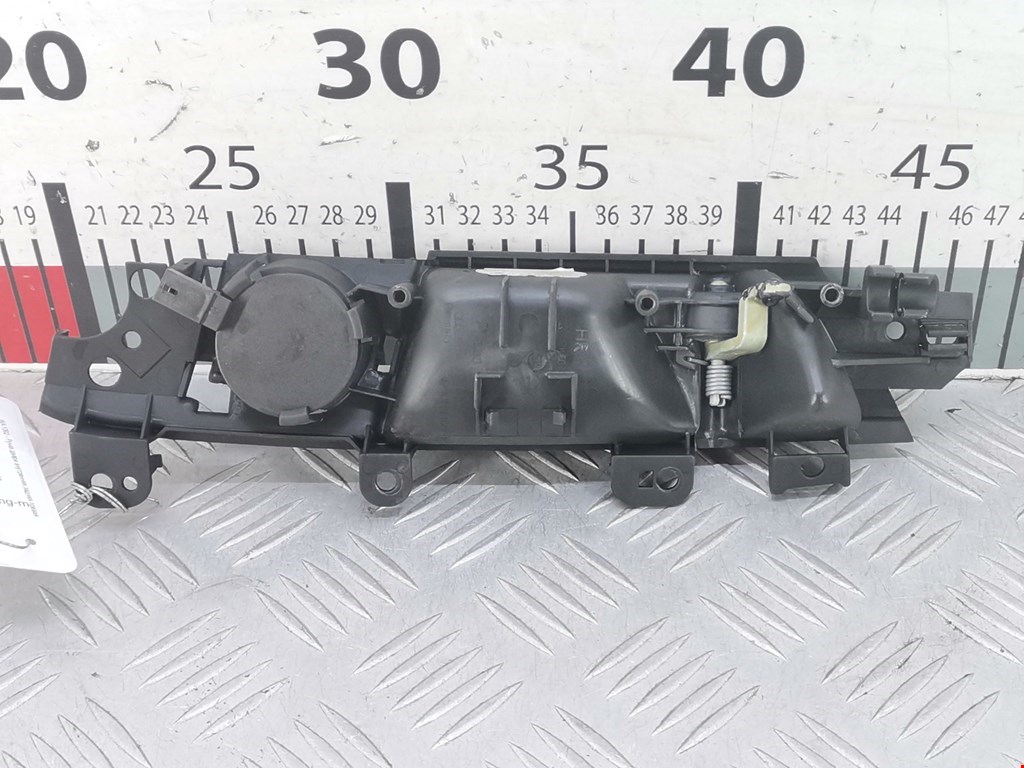 Ручка дверная задняя внутренняя правая AUDI A3 8P 2003-2013