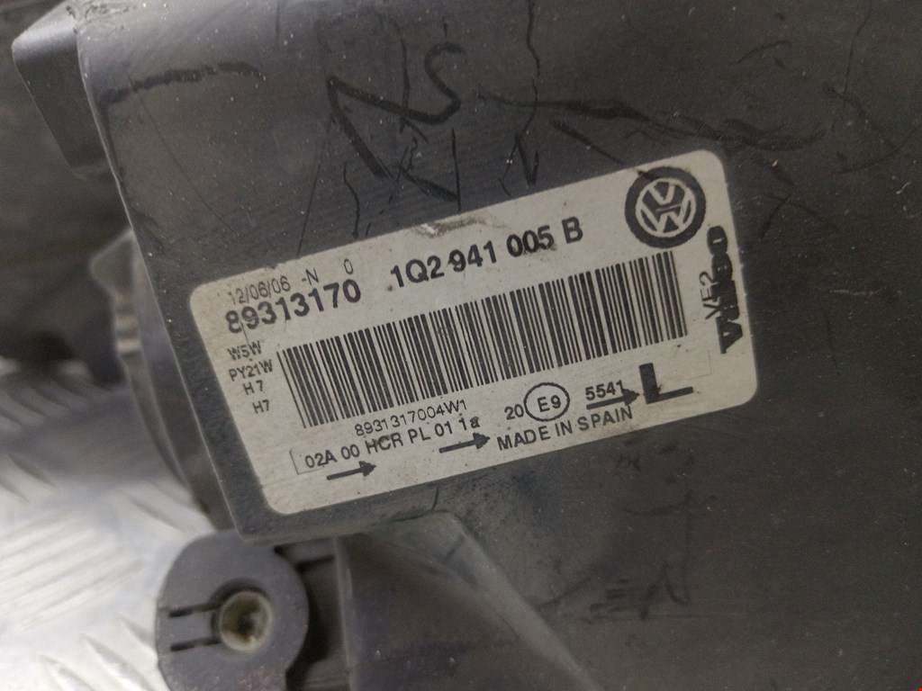 Фара левая VOLKSWAGEN Eos 2006-2015