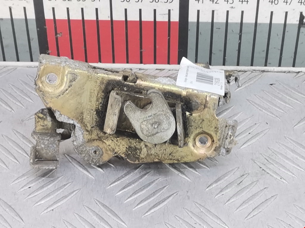 Замок двери передней правой VOLKSWAGEN LT 1975-1996
