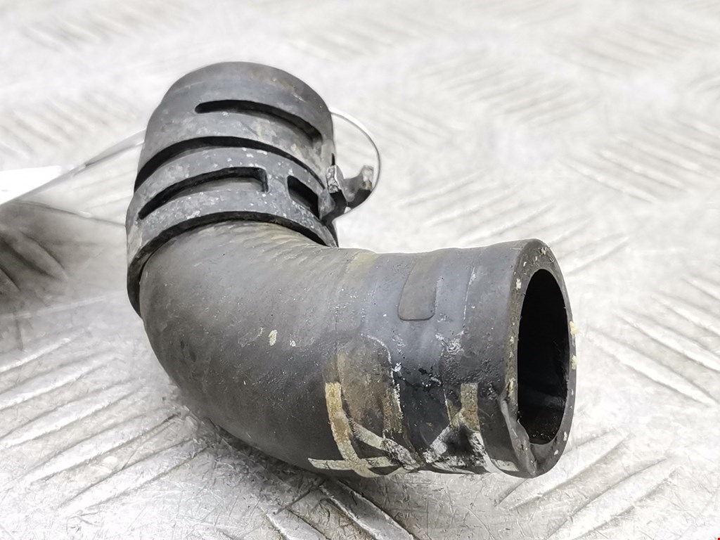 Патрубок VOLKSWAGEN Passat B6 2005-2011