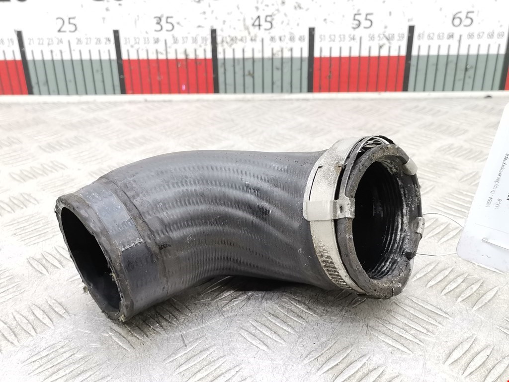 Патрубок интеркулера VOLKSWAGEN Passat B6 2005-2011