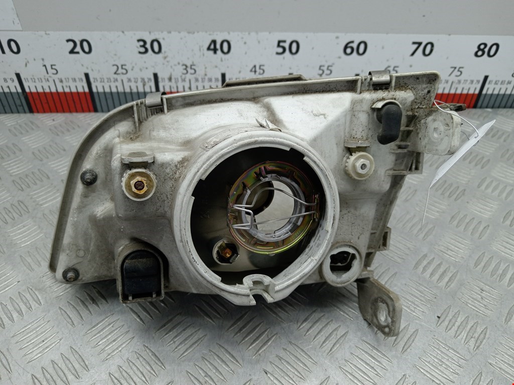 Фара правая MITSUBISHI Space Star 1999-2006