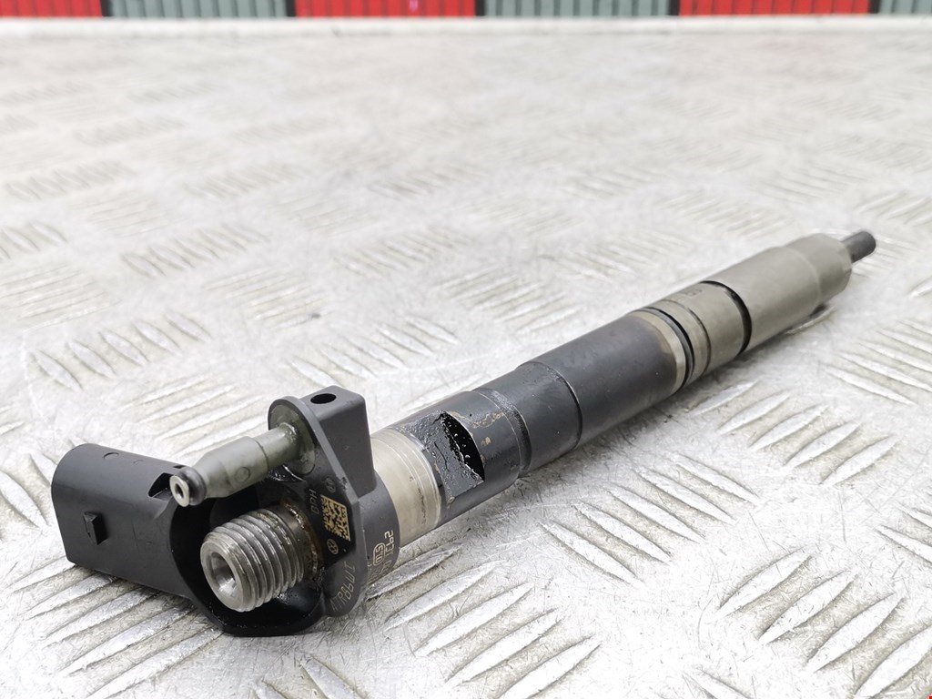 Форсунка дизельная электрическая VOLKSWAGEN Passat B6 2005-2011