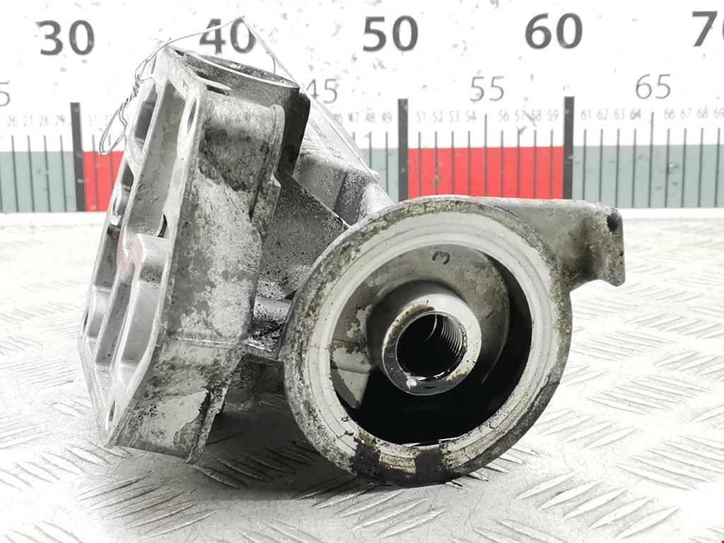 Корпус масляного фильтра AUDI A4 B8 2007-2015