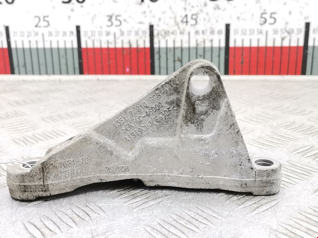 Кронштейн ТНВД BMW 3er E90/E91 2005-2012