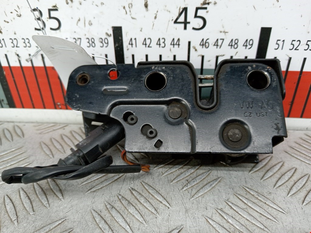 Замок капота SKODA Octavia A5 1Z- 2004-2013