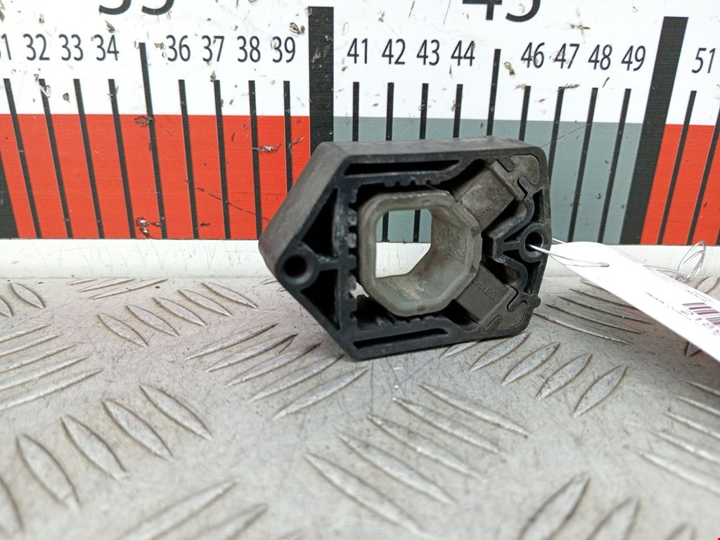 Кронштейн (крепление) радиатора SKODA Octavia A5 1Z- 2004-2013