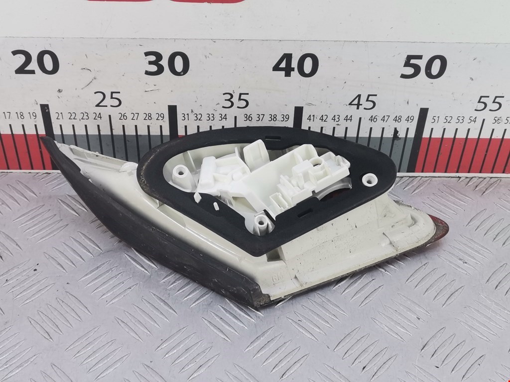 Фонарь задний внутренний правый OPEL Astra J 2009-2017