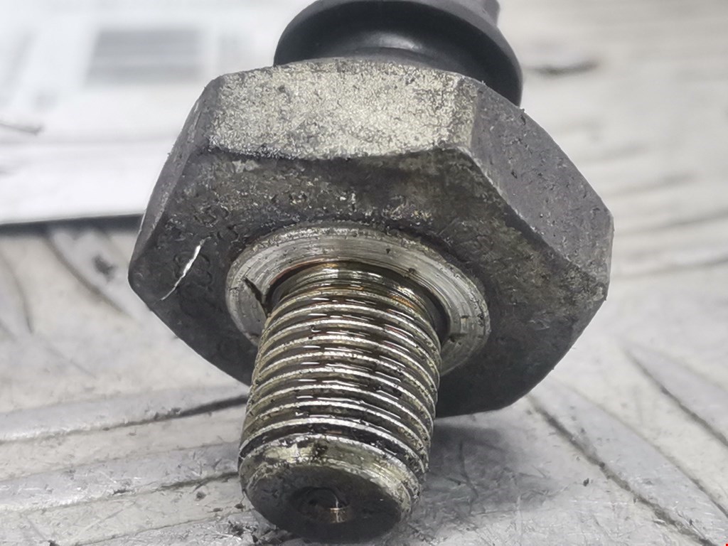 Датчик давления масла VOLKSWAGEN Golf IV 1997-2003