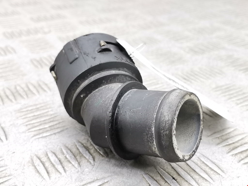 Тройник системы охлаждения VOLKSWAGEN Golf IV 1997-2003