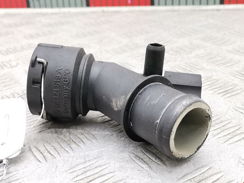 Тройник системы охлаждения VOLKSWAGEN Golf IV 1997-2003