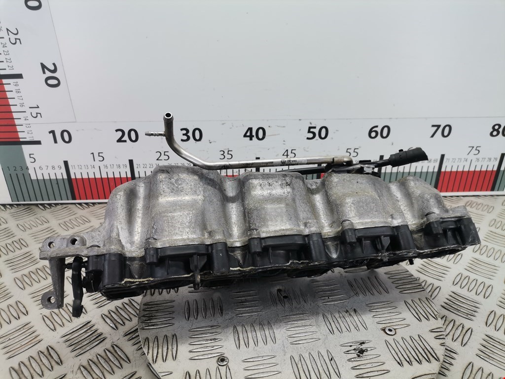 Коллектор впускной VOLKSWAGEN Passat B6 2005-2011