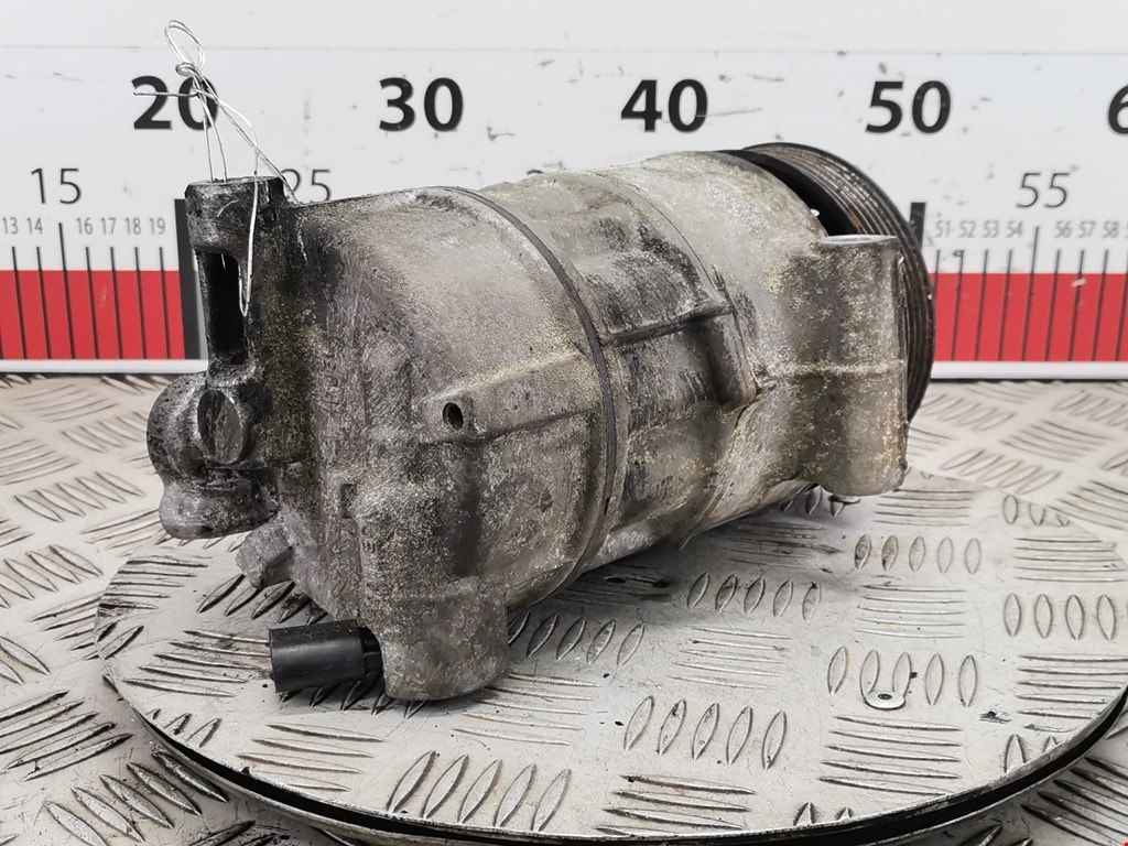 Компрессор кондиционера (системы кондиционирования) VOLKSWAGEN Passat B6 2005-2011