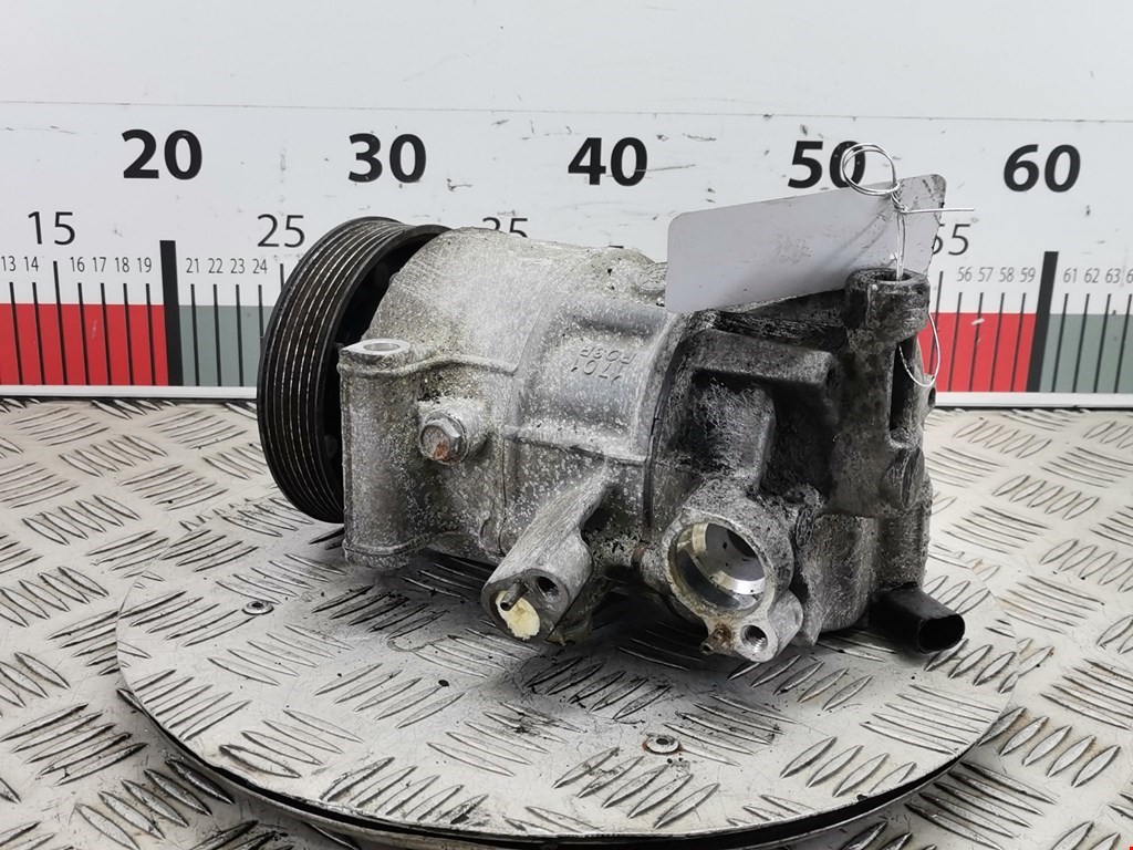 Компрессор кондиционера (системы кондиционирования) VOLKSWAGEN Passat B6 2005-2011
