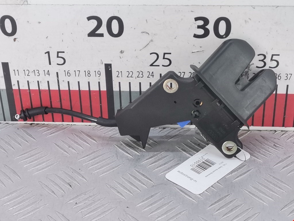 Замок багажника (крышки двери) AUDI A4 B6 2001-2005