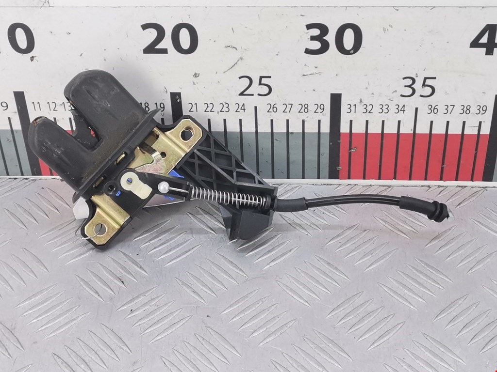 Замок багажника (крышки двери) AUDI A4 B6 2001-2005