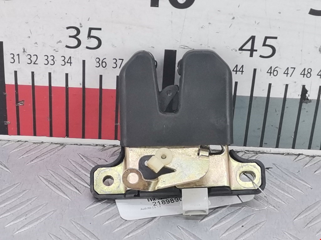 Замок багажника (крышки двери) AUDI A6 C5 1997-2004