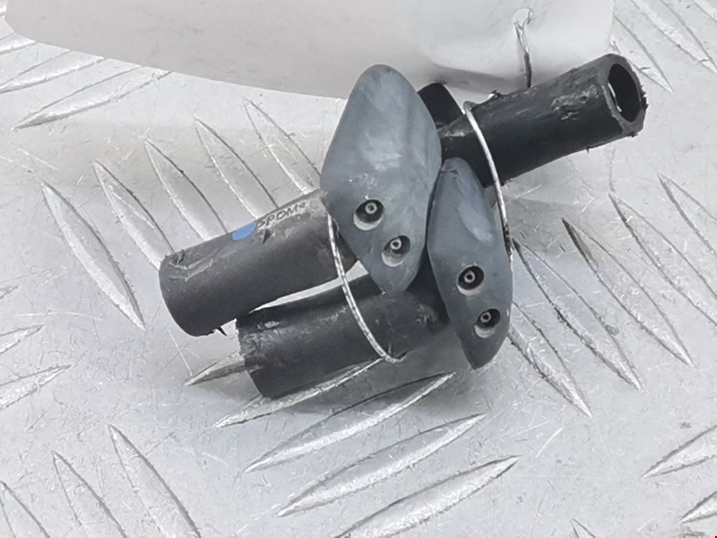 Форсунка омывателя лобового стекла SAAB 9-3 2002-2014