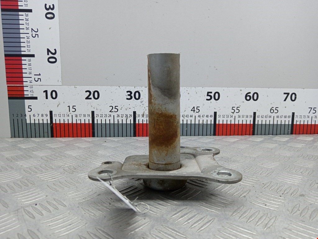 Отбойник бампера передний правый Audi A3 8L (1996-2003)