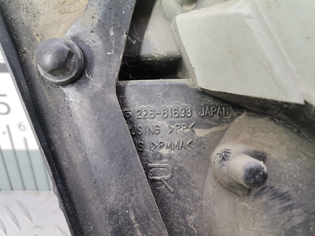 Фонарь задний внутренний правый MAZDA Millenia 1995-2002