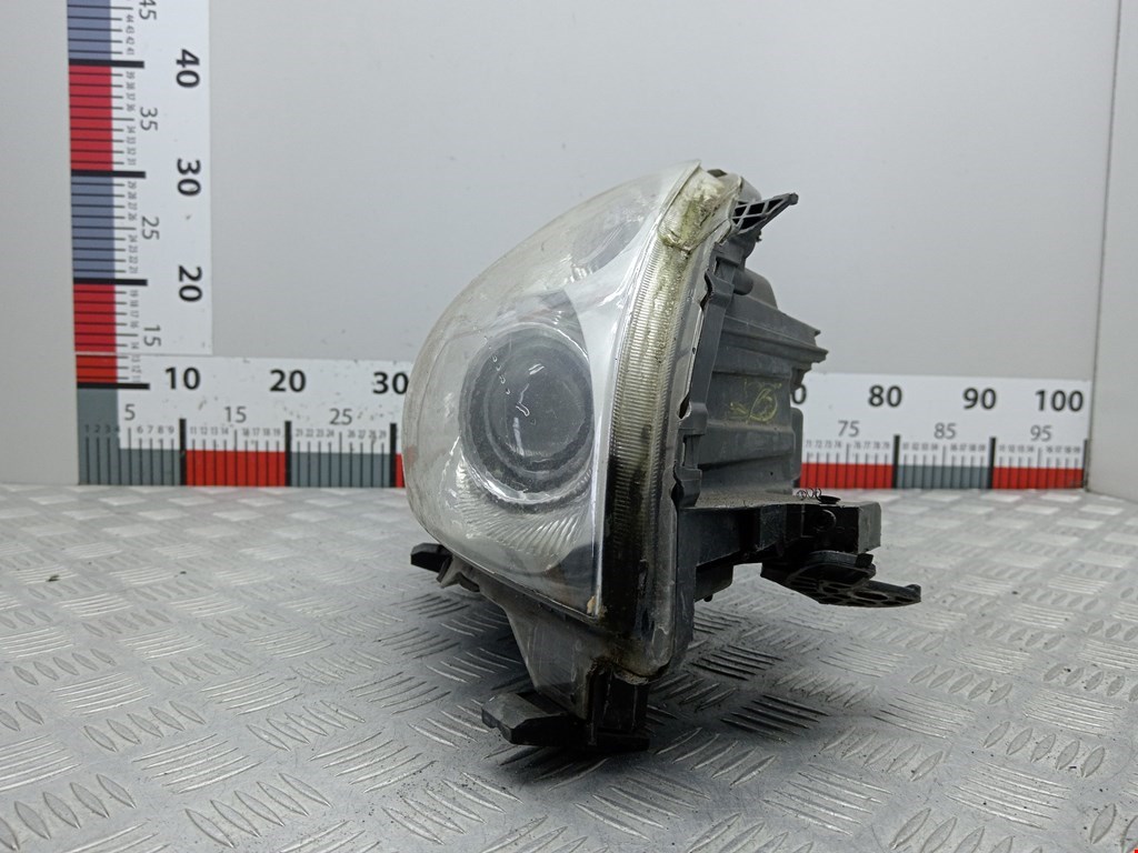 Фара правая TOYOTA Auris E150 2006-2012
