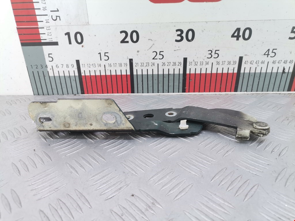 Петля капота левая/правая FORD Escort 1995-2000