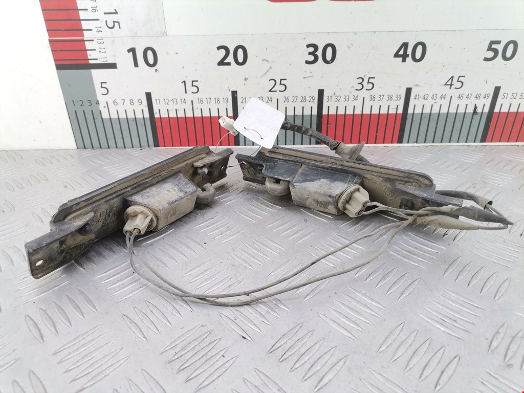 Фонарь подсветки номера MAZDA Millenia 1995-2002