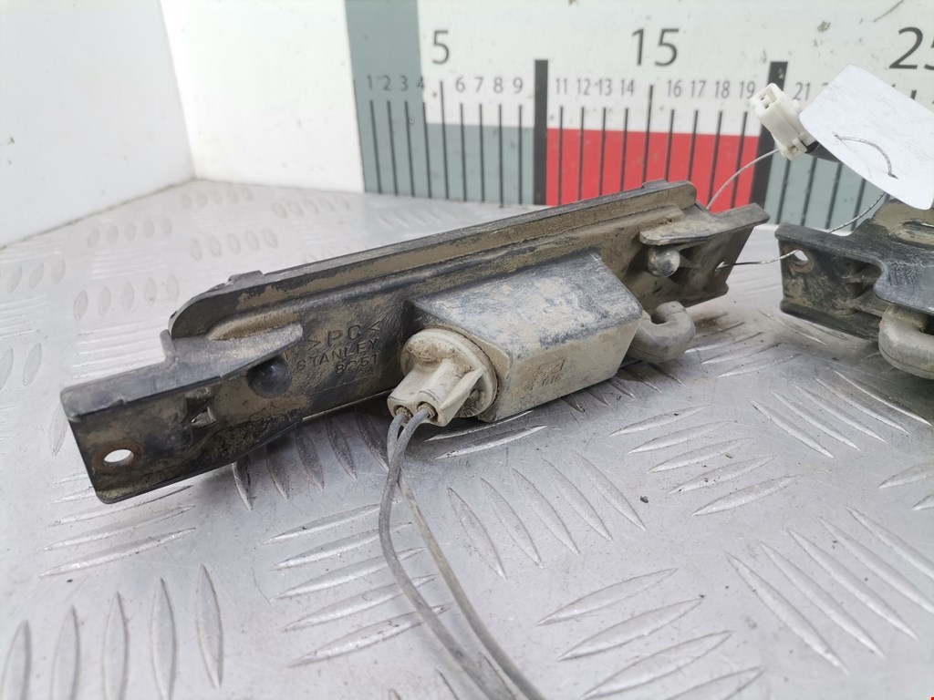 Фонарь подсветки номера MAZDA Millenia 1995-2002