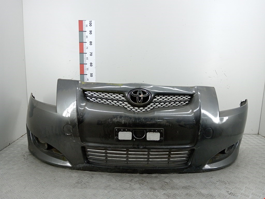 Бампер передний TOYOTA Auris E150 2006-2012