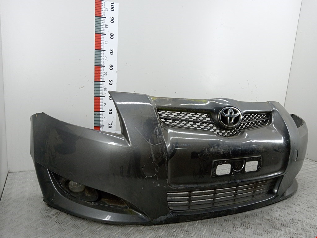 Бампер передний TOYOTA Auris E150 2006-2012