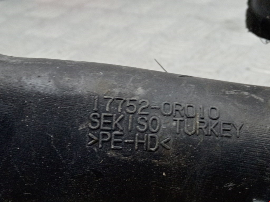 Патрубок воздушного фильтра TOYOTA Auris E150 2006-2012