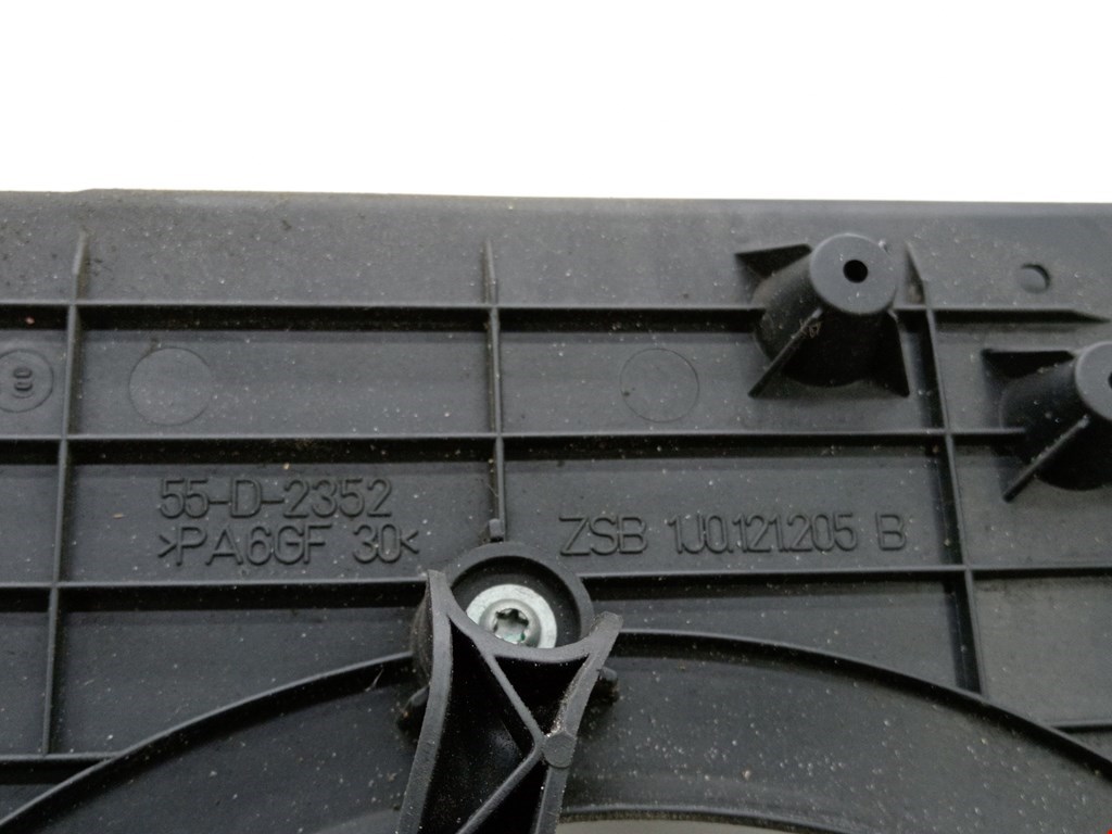 Диффузор (кожух) вентилятора VOLKSWAGEN Bora 1998-2005