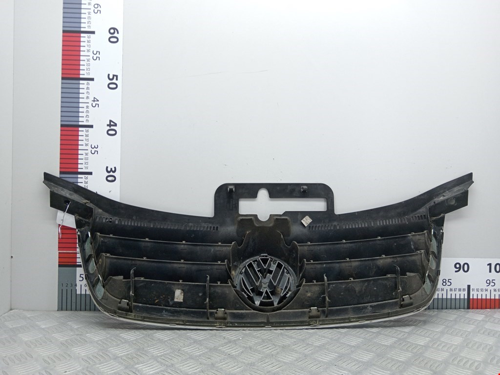 Решетка радиатора VOLKSWAGEN Touran 2003-2010