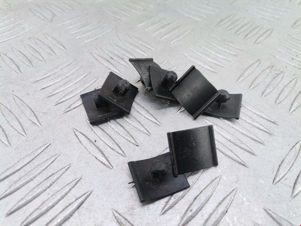 Клипсы OPEL Astra J 2009-2017