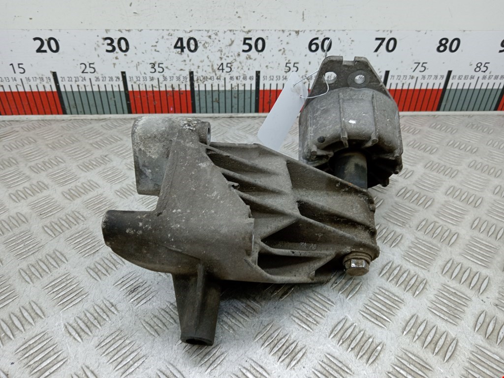 Кронштейн (крепление лапа) двигателя Alfa Romeo 147 (937) (2000-2010)