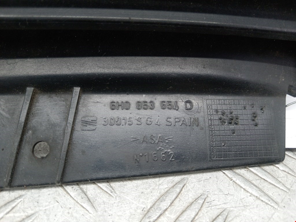 Решетка радиатора SEAT Arosa 1997-2004