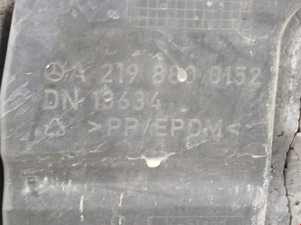 Бампер передний MERCEDES-BENZ CLS-Class C219 2004-2010