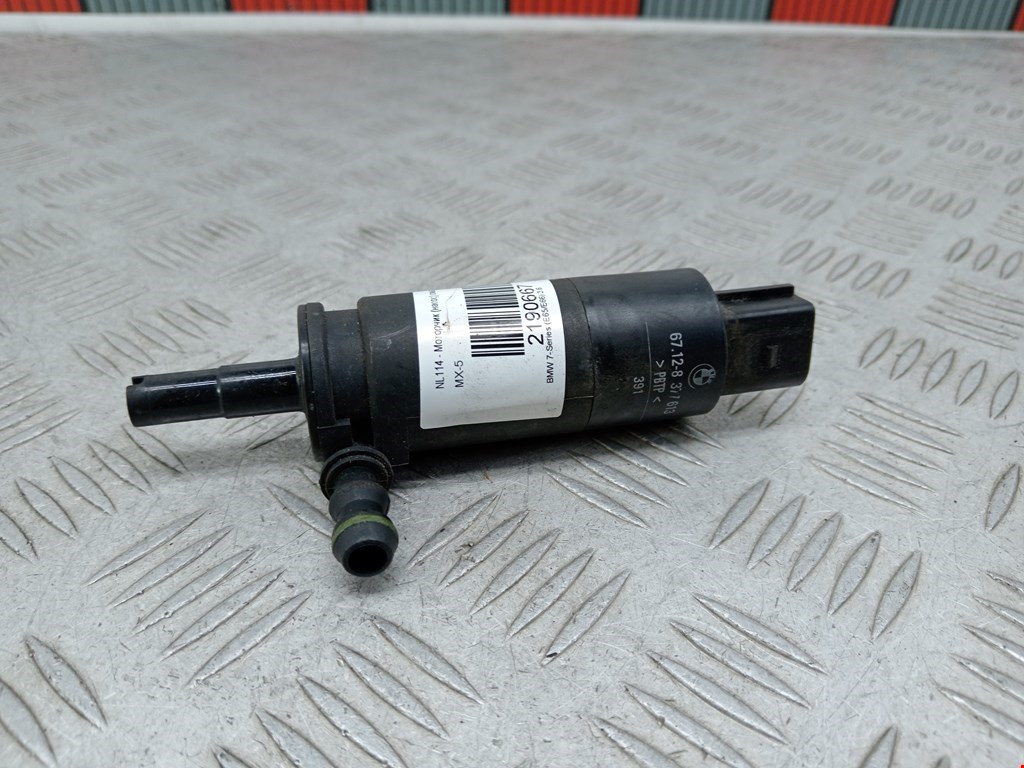 Насос (моторчик) омывателя BMW 7-Series (E65/E66) (2001-2008)