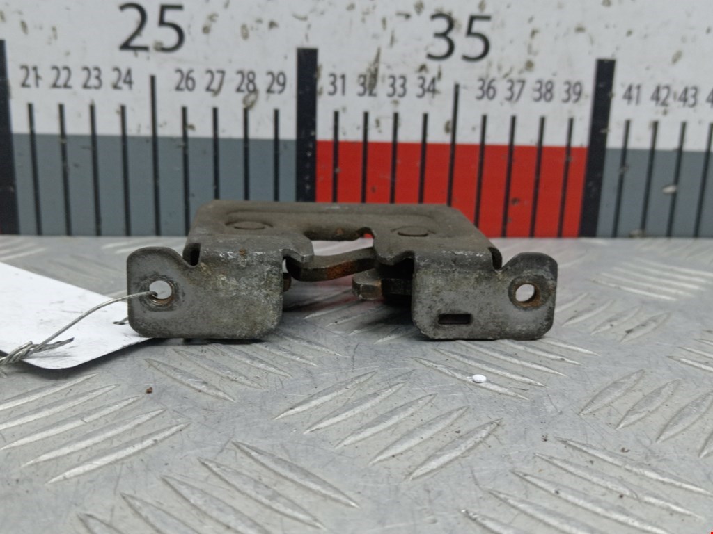 Замок капота BMW X3 E83 2003-2010